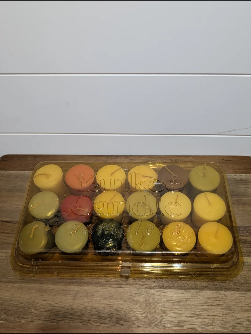 Yankee Candle RETIRED FRAGRANCES Votive Samplers Assorted Set 18 Unburned 1.75oz